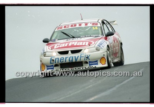 FIA 1000 Bathurst 19th November 2000 - Photographer Marshall Cass - Code 00-MC-B00-533