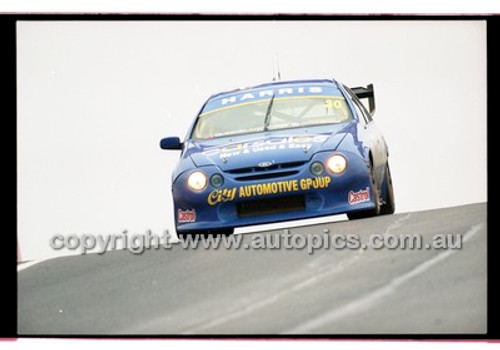 FIA 1000 Bathurst 19th November 2000 - Photographer Marshall Cass - Code 00-MC-B00-534