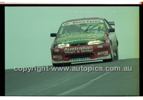 FIA 1000 Bathurst 19th November 2000 - Photographer Marshall Cass - Code 00-MC-B00-547