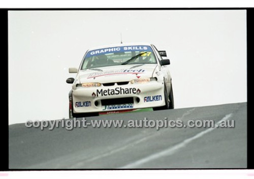 FIA 1000 Bathurst 19th November 2000 - Photographer Marshall Cass - Code 00-MC-B00-549