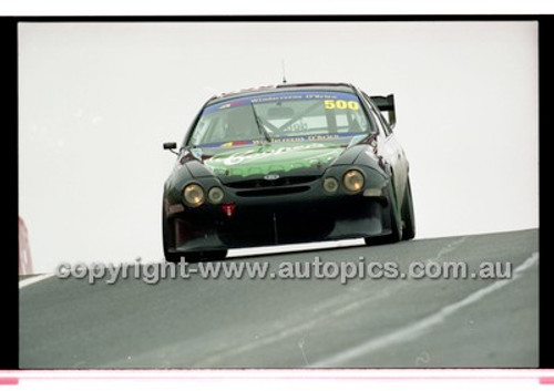 FIA 1000 Bathurst 19th November 2000 - Photographer Marshall Cass - Code 00-MC-B00-550