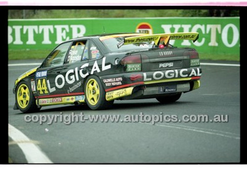 FIA 1000 Bathurst 19th November 2000 - Photographer Marshall Cass - Code 00-MC-B00-566