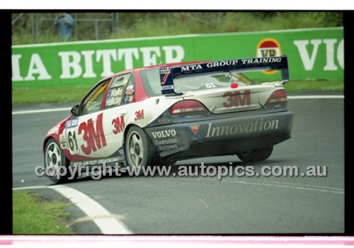 FIA 1000 Bathurst 19th November 2000 - Photographer Marshall Cass - Code 00-MC-B00-575