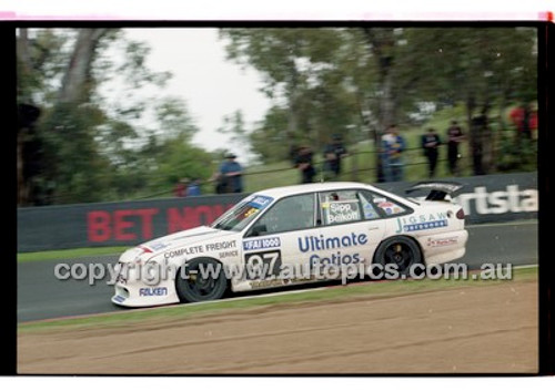 FIA 1000 Bathurst 19th November 2000 - Photographer Marshall Cass - Code 00-MC-B00-595