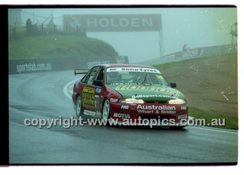 FIA 1000 Bathurst 19th November 2000 - Photographer Marshall Cass - Code 00-MC-B00-607