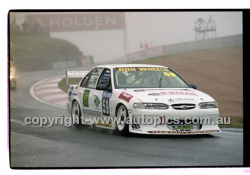 FIA 1000 Bathurst 19th November 2000 - Photographer Marshall Cass - Code 00-MC-B00-620