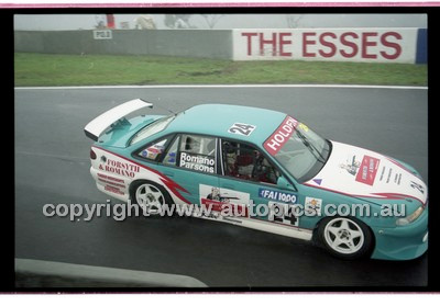 FIA 1000 Bathurst 19th November 2000 - Photographer Marshall Cass - Code 00-MC-B00-633