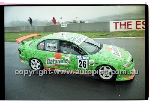FIA 1000 Bathurst 19th November 2000 - Photographer Marshall Cass - Code 00-MC-B00-643