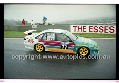 FIA 1000 Bathurst 19th November 2000 - Photographer Marshall Cass - Code 00-MC-B00-648