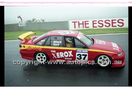 FIA 1000 Bathurst 19th November 2000 - Photographer Marshall Cass - Code 00-MC-B00-688