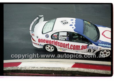 FIA 1000 Bathurst 19th November 2000 - Photographer Marshall Cass - Code 00-MC-B00-697