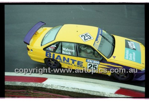 FIA 1000 Bathurst 19th November 2000 - Photographer Marshall Cass - Code 00-MC-B00-702