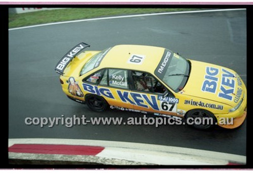 FIA 1000 Bathurst 19th November 2000 - Photographer Marshall Cass - Code 00-MC-B00-706