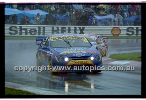 FIA 1000 Bathurst 19th November 2000 - Photographer Marshall Cass - Code 00-MC-B00-729