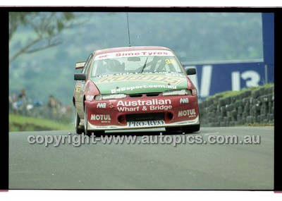 FIA 1000 Bathurst 19th November 2000 - Photographer Marshall Cass - Code 00-MC-B00-768