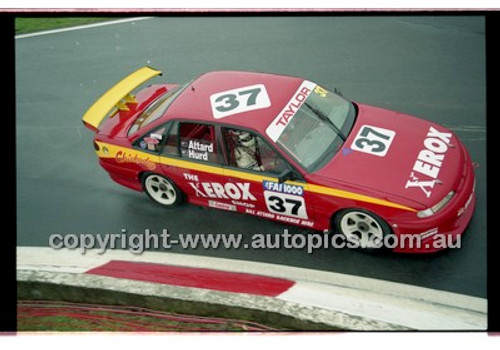 FIA 1000 Bathurst 19th November 2000 - Photographer Marshall Cass - Code 00-MC-B00-809
