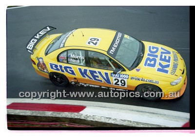 FIA 1000 Bathurst 19th November 2000 - Photographer Marshall Cass - Code 00-MC-B00-824