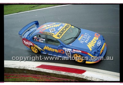 FIA 1000 Bathurst 19th November 2000 - Photographer Marshall Cass - Code 00-MC-B00-833