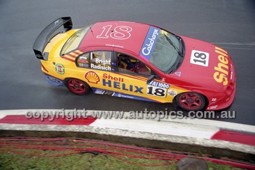 FIA 1000 Bathurst 19th November 2000 - Photographer Marshall Cass - Code 00-MC-B00-834