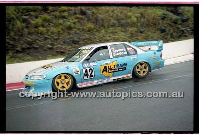 FIA 1000 Bathurst 19th November 2000 - Photographer Marshall Cass - Code 00-MC-B00-862