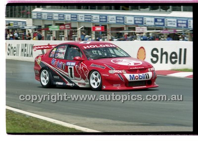 FIA 1000 Bathurst 19th November 2000 - Photographer Marshall Cass - Code 00-MC-B00-931