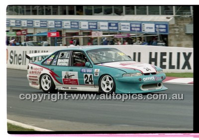 FIA 1000 Bathurst 19th November 2000 - Photographer Marshall Cass - Code 00-MC-B00-967