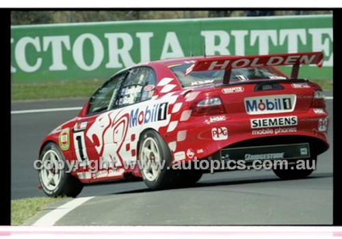 Bathurst 1000, 2001 - Photographer Marshall Cass - Code 01-MC-B01-003