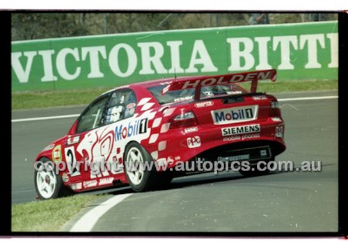 Bathurst 1000, 2001 - Photographer Marshall Cass - Code 01-MC-B01-012