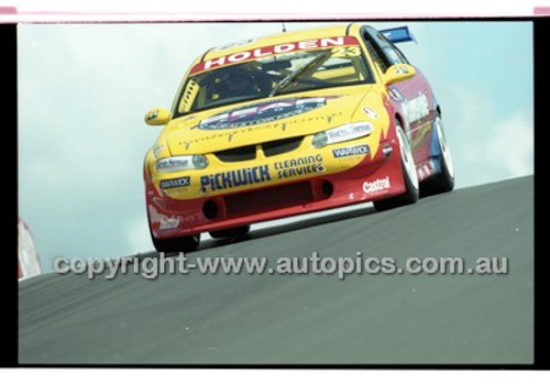 Bathurst 1000, 2001 - Photographer Marshall Cass - Code 01-MC-B01-047