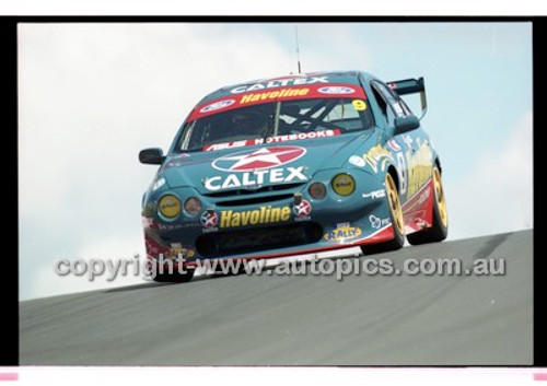 Bathurst 1000, 2001 - Photographer Marshall Cass - Code 01-MC-B01-052