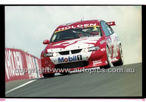 Bathurst 1000, 2001 - Photographer Marshall Cass - Code 01-MC-B01-054