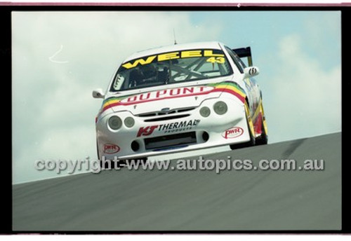 Bathurst 1000, 2001 - Photographer Marshall Cass - Code 01-MC-B01-065