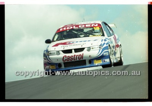 Bathurst 1000, 2001 - Photographer Marshall Cass - Code 01-MC-B01-072