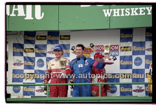 Bathurst 1000, 2001 - Photographer Marshall Cass - Code 01-MC-B01-151