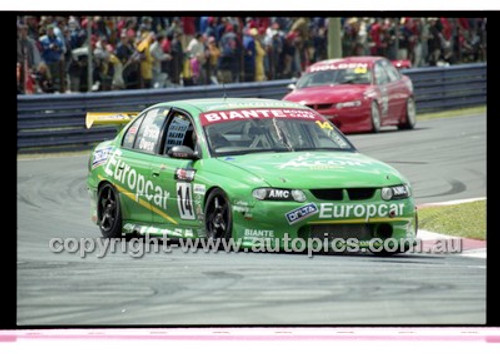 Bathurst 1000, 2001 - Photographer Marshall Cass - Code 01-MC-B01-193