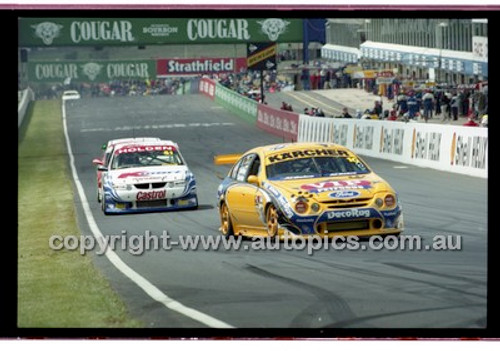 Bathurst 1000, 2001 - Photographer Marshall Cass - Code 01-MC-B01-206