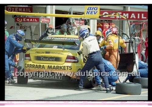 Bathurst 1000, 2001 - Photographer Marshall Cass - Code 01-MC-B01-219