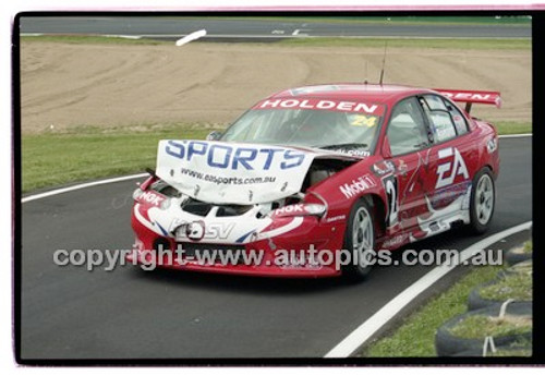 Bathurst 1000, 2001 - Photographer Marshall Cass - Code 01-MC-B01-228