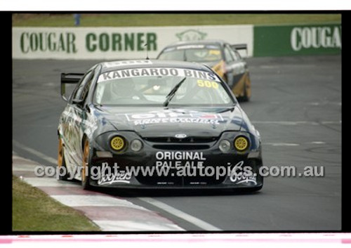 Bathurst 1000, 2001 - Photographer Marshall Cass - Code 01-MC-B01-241