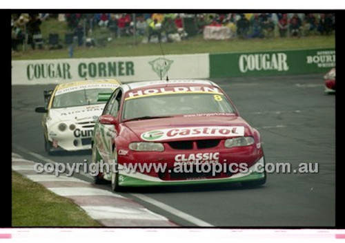 Bathurst 1000, 2001 - Photographer Marshall Cass - Code 01-MC-B01-243