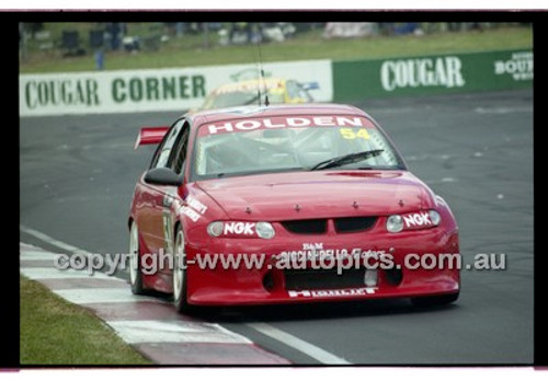 Bathurst 1000, 2001 - Photographer Marshall Cass - Code 01-MC-B01-247