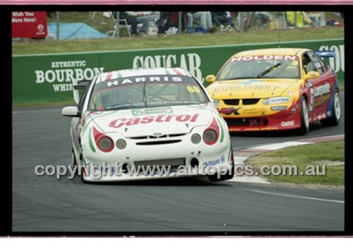 Bathurst 1000, 2001 - Photographer Marshall Cass - Code 01-MC-B01-254