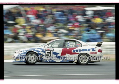 Bathurst 1000, 2001 - Photographer Marshall Cass - Code 01-MC-B01-297