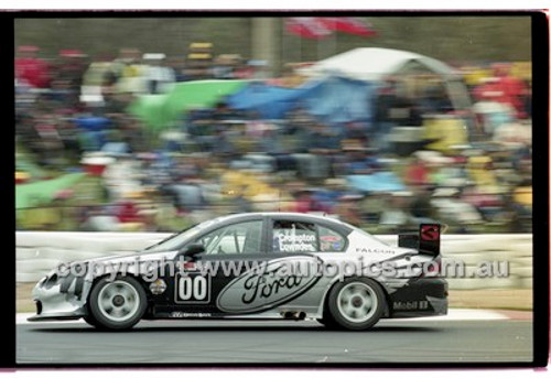 Bathurst 1000, 2001 - Photographer Marshall Cass - Code 01-MC-B01-299