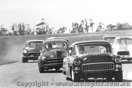 69019  -  L.Pedzik  -  Chev - Oran Park 1969 - Photographer David Blanch