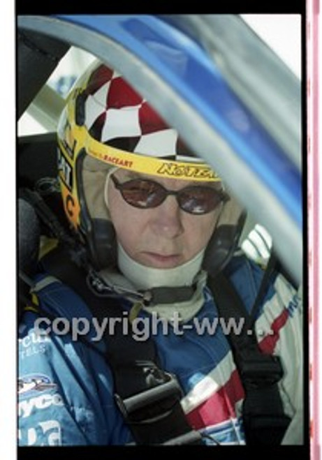 Bathurst 1000, 2001 - Photographer Marshall Cass - Code 01-MC-B01-332