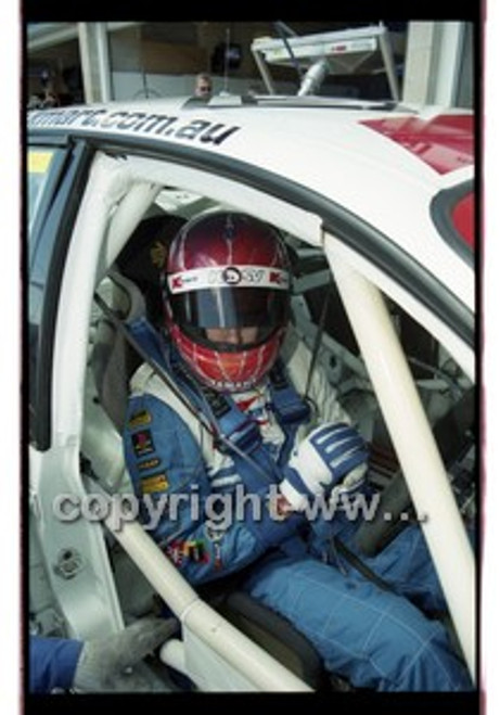 Bathurst 1000, 2001 - Photographer Marshall Cass - Code 01-MC-B01-341