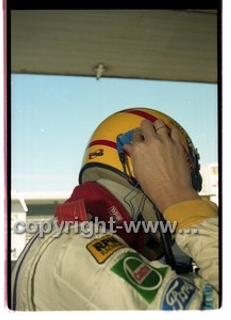 Bathurst 1000, 2001 - Photographer Marshall Cass - Code 01-MC-B01-343