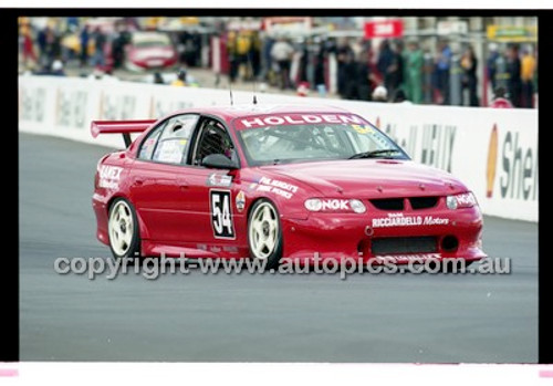 Bathurst 1000, 2001 - Photographer Marshall Cass - Code 01-MC-B01-358