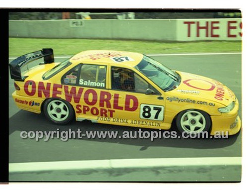 Bathurst 1000, 2001 - Photographer Marshall Cass - Code 01-MC-B01-414